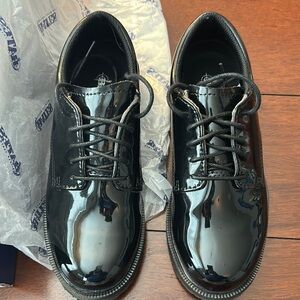 Women’s Bates high gloss Oxford shoes